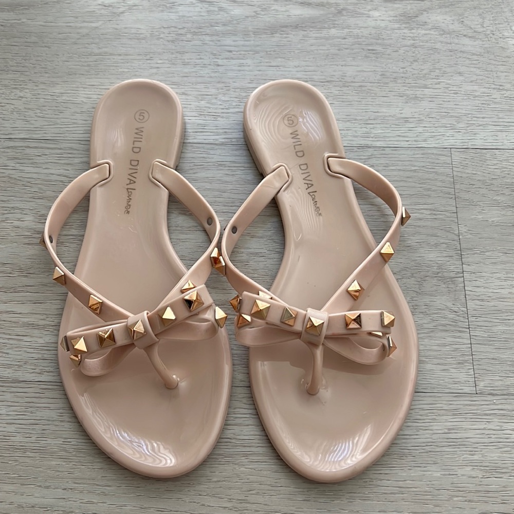 Wild Diva nude jellies